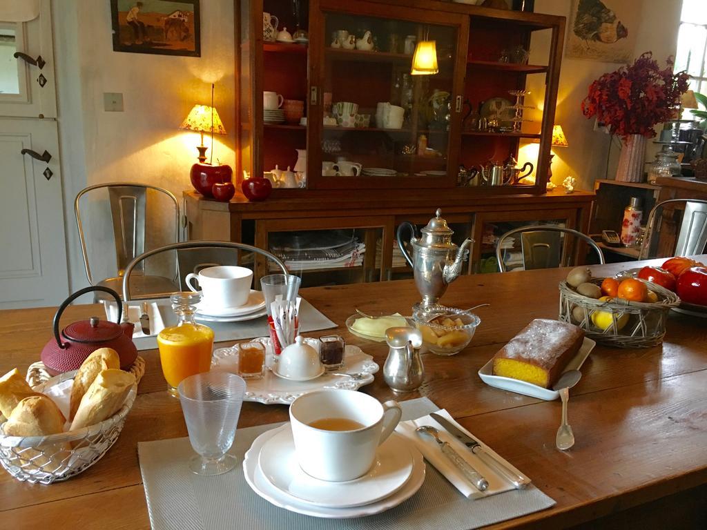 Les Volets Bleus Bed & Breakfast Arcangues Bagian luar foto