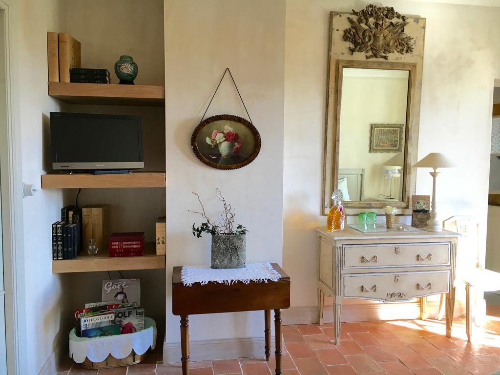 Les Volets Bleus Bed & Breakfast Arcangues Bagian luar foto