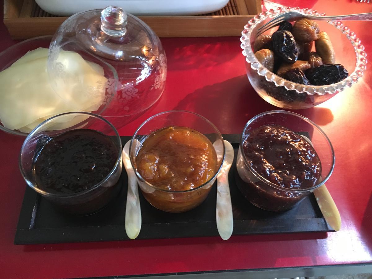 Les Volets Bleus Bed & Breakfast Arcangues Bagian luar foto