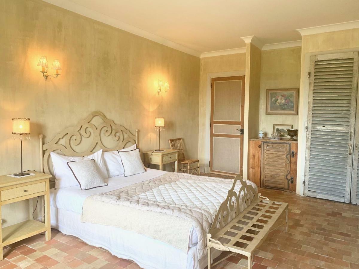 Les Volets Bleus Bed & Breakfast Arcangues Bagian luar foto