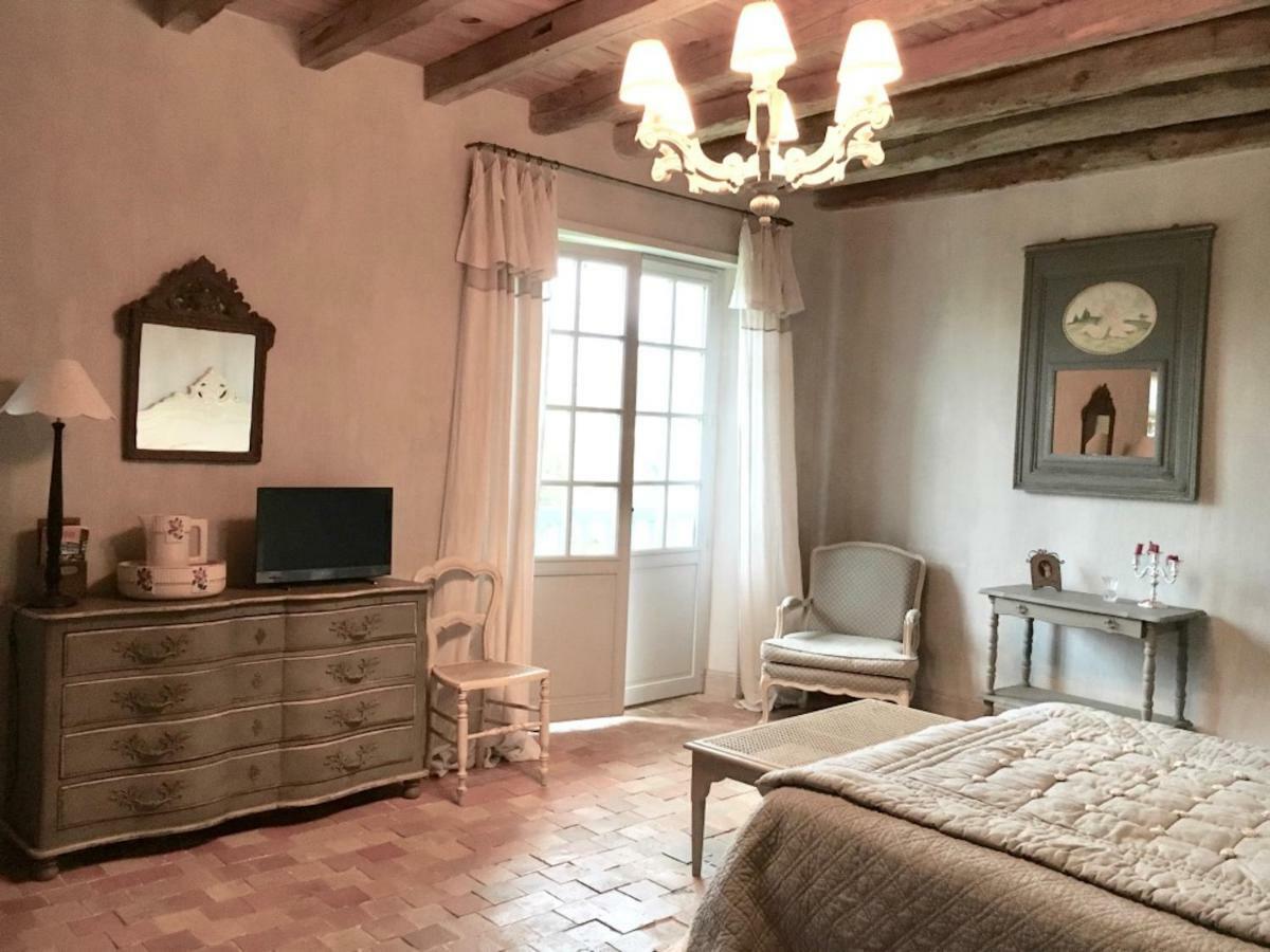 Les Volets Bleus Bed & Breakfast Arcangues Bagian luar foto