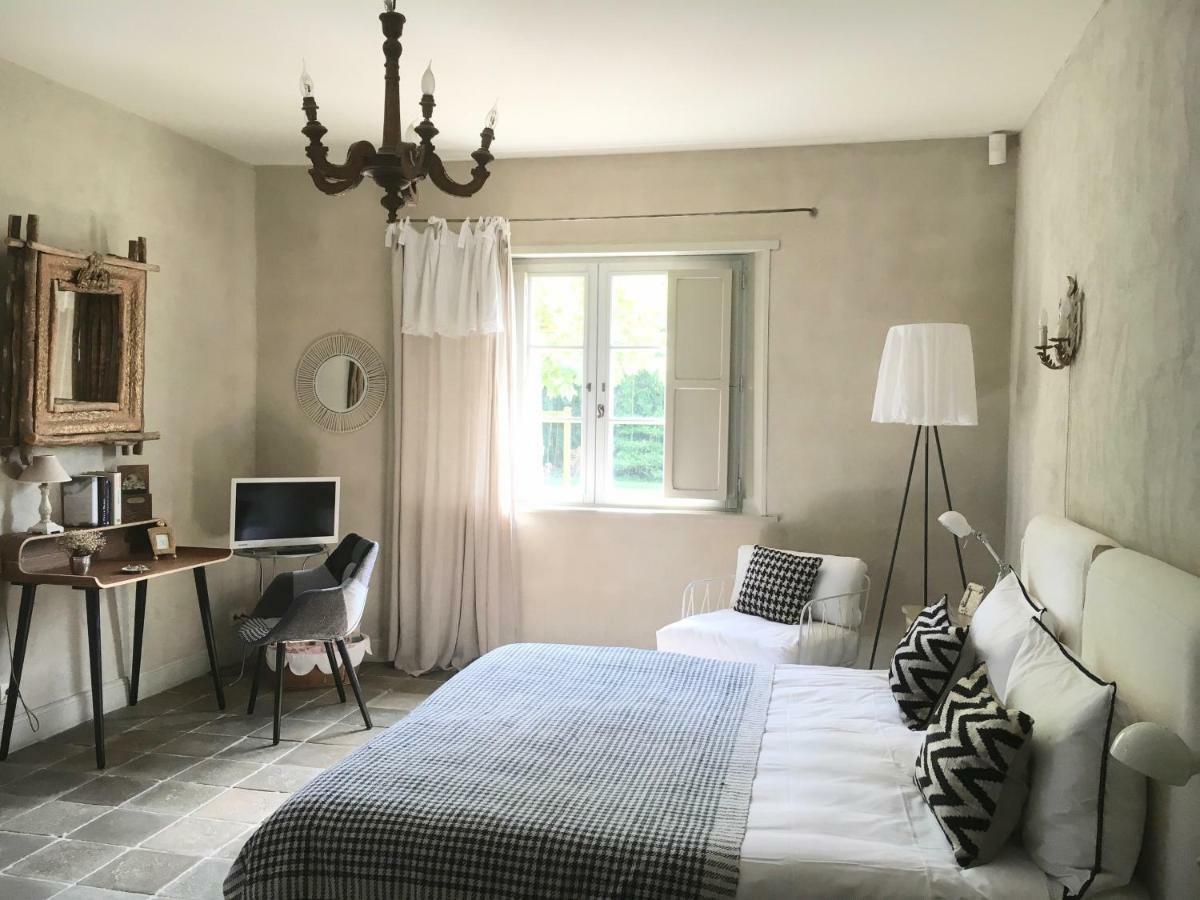 Les Volets Bleus Bed & Breakfast Arcangues Bagian luar foto