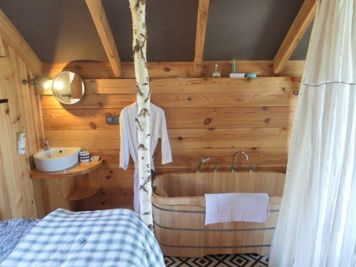 Les Volets Bleus Bed & Breakfast Arcangues Bagian luar foto